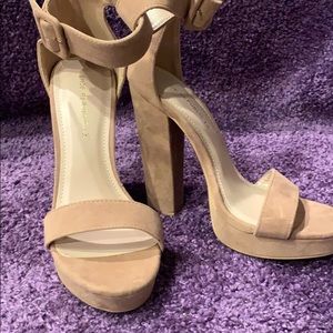 Velvet strap platforms